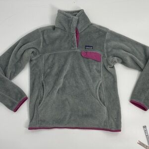 Patagonia Women’s Re-Tool Snap-T Polartec Fleece Pullover‎ in Gray Purple Trim M